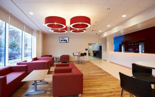 Travelodge Gatwick Airport Central
