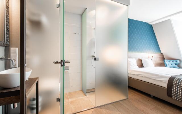 Melrose Hotel