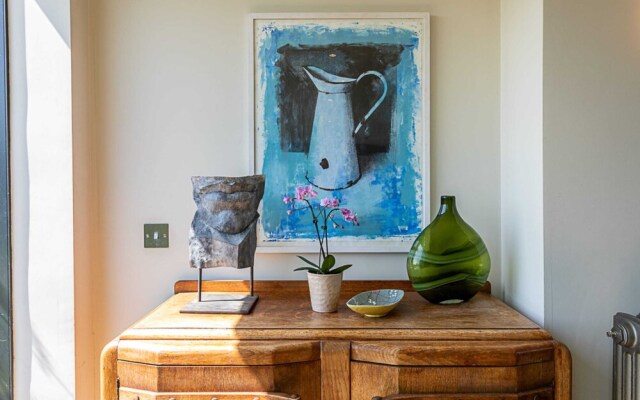 Stunning Penthouse Apartment Near Battersea Park