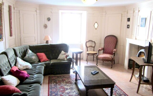 House With 4 Bedrooms in Saint-andré-en-vivarais, With Furnished Garde