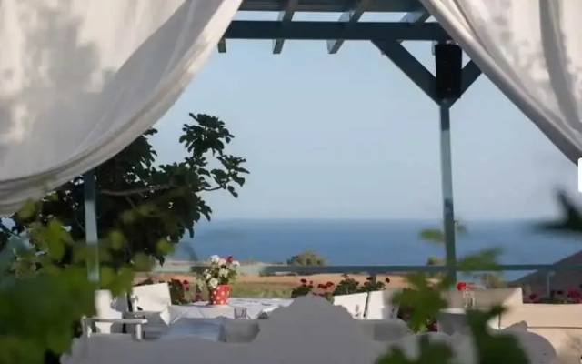 Akrotiri Dreams