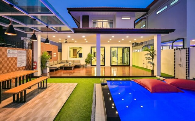 Exquisite Pool Villa A