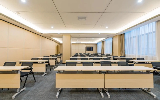 Atour Hotel Nanjing Xin'gang Development Zone
