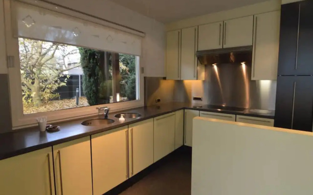 Beautiful Villa for Groups With Swimming Pool, Sauna and Wifi