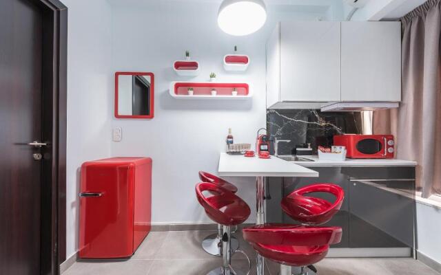 Iguana Gold Luxury Suites 1min from Ermou str