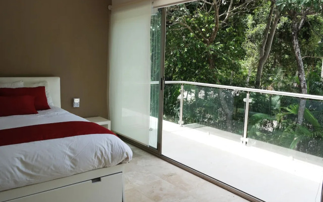 Bahia Principe Vacation Rentals - Three-Bedroom House