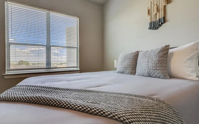 FRONTDESK SYNC Med Center Apts Houston