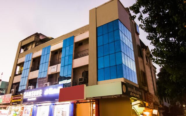 SPOT ON 60642 Sri Ratna Lodge