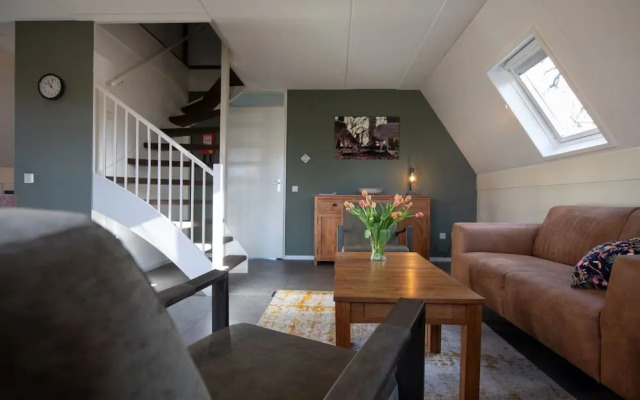 Detached House With Garden Near the Mookerplas