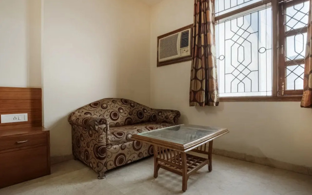 Oyo 43670 Hotel Apra Deluxe