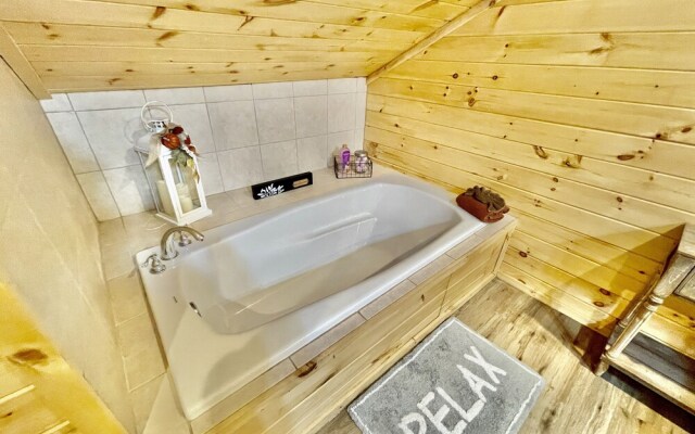 Double L Ranch 1 Bedroom Farmhouse by RedAwning