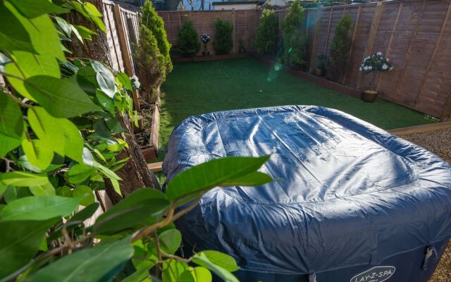 Charming 1-bed House in London
