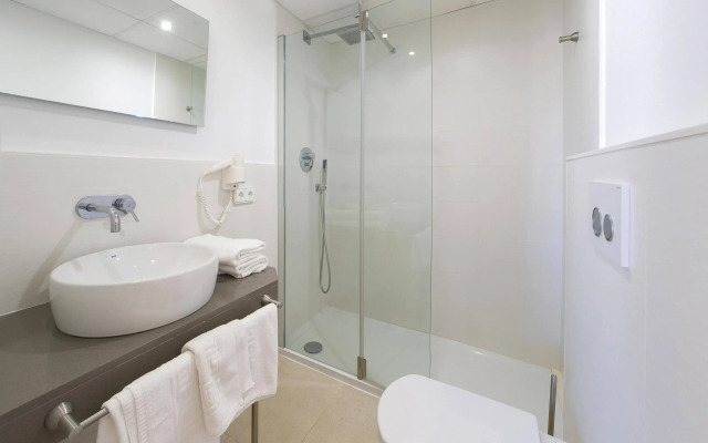 Playa Bella Beach Apartments