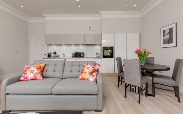 Destiny Scotland Chisholm Hunter Suites