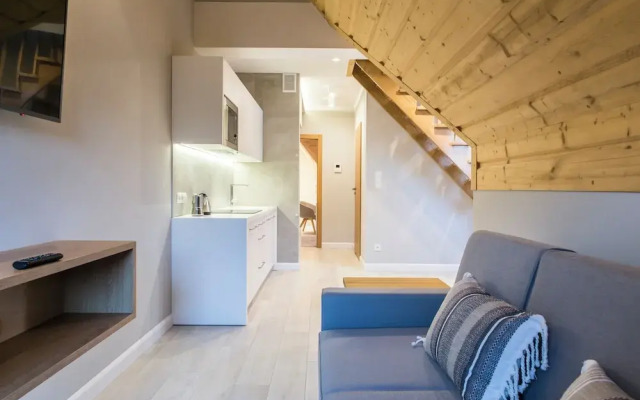 Royal Hill Residence