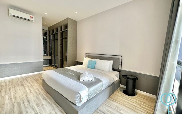 Millerz Square by Mykey