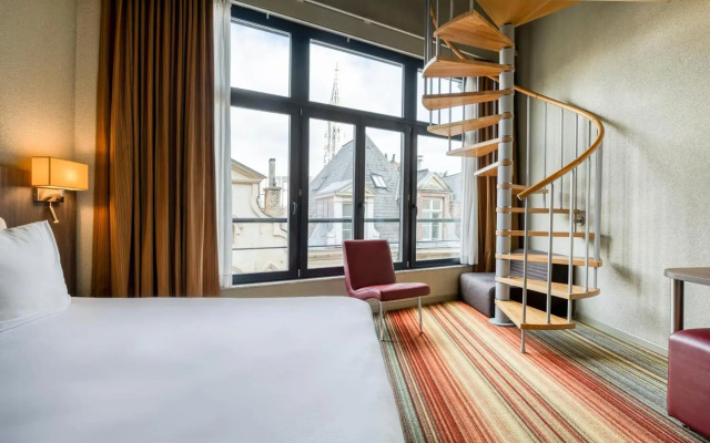 Alma Grand Place Hotel