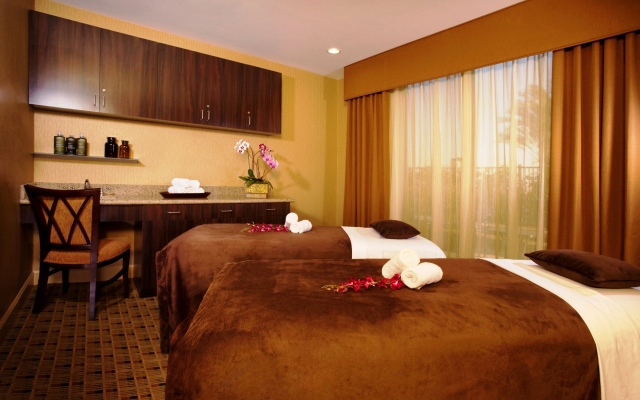 Ayres Hotel & Spa Moreno Valley