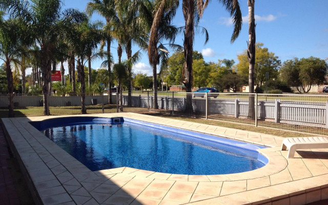 Sunraysia Motel & Holiday Apartments