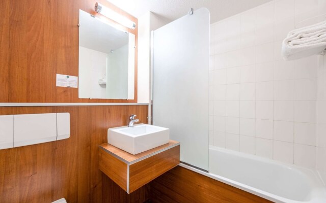 Comfort Hotel Aeroport Lyon St Exupery