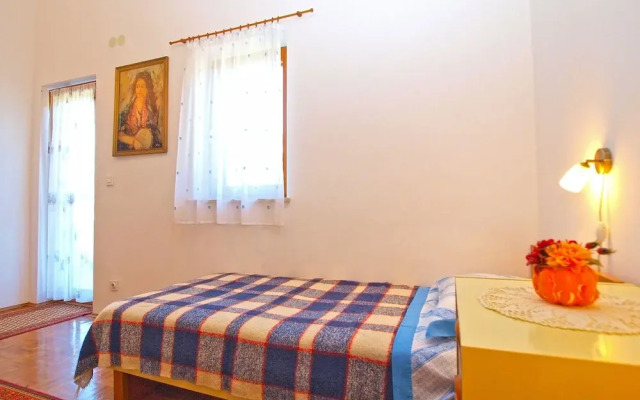 Apartment 950