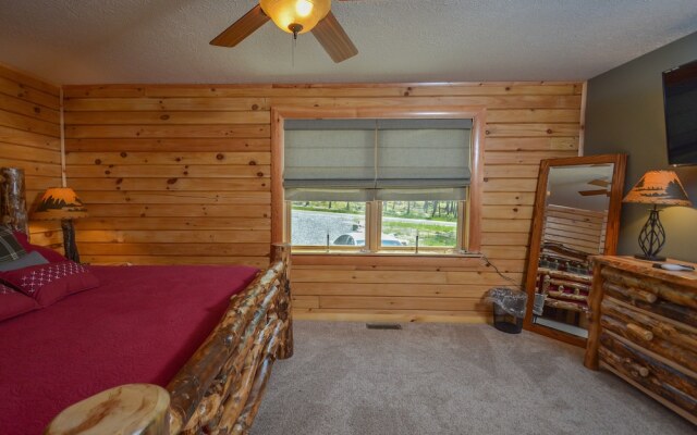 Log Me Inn 5 Bedroom House