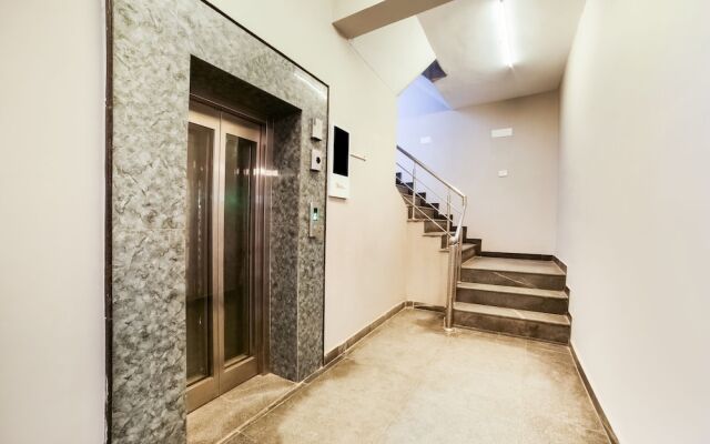 OYO Flagship 30197 Noida Sector 43