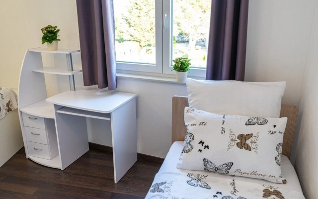 Tome - Comfortable & Modern - H