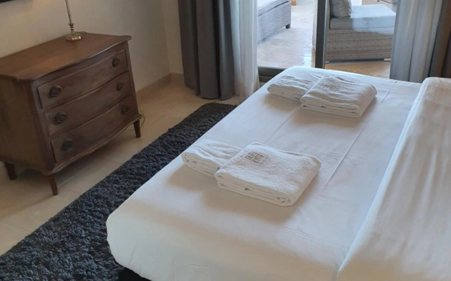 Luxury apartment in Benahavis with amazing views