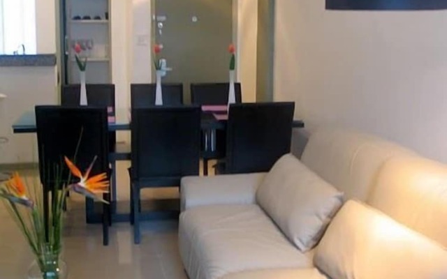 47 Rua Teixeira De Melo