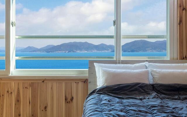 Yeosu Badawadeungdae Pension