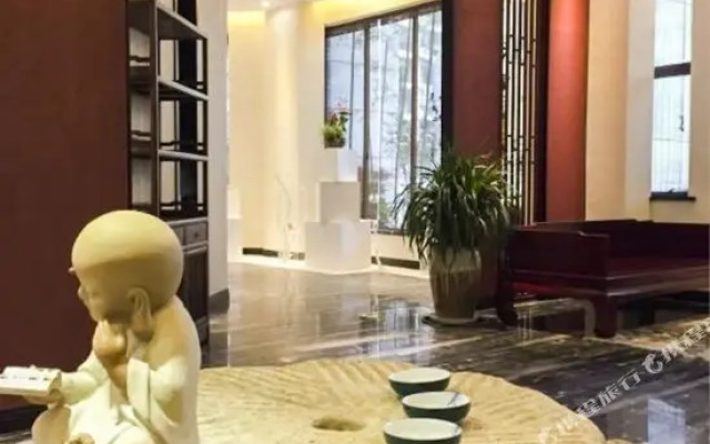 MeiBao GuiFei Hotel