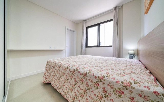 060 - Lindíssimo apto com 02 suítes em Bombas