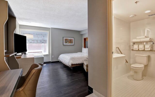 Holiday Inn Ottawa Dwtn - Parliament Hill by IHG