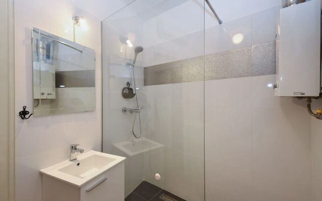 Apartment 1811