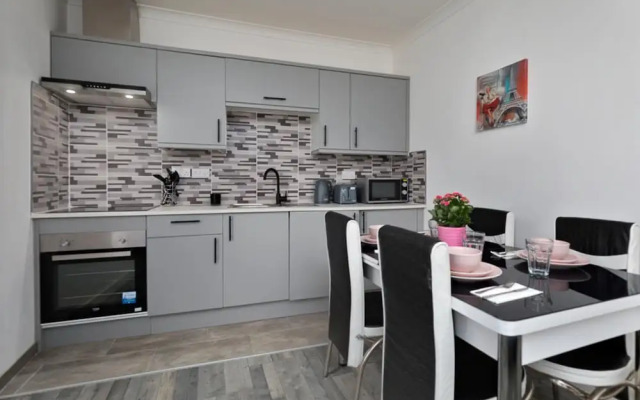 Flat 7 - Apartment for 2 in Town Centre