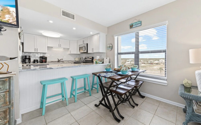 Island Sunrise Condos by Hosteeva