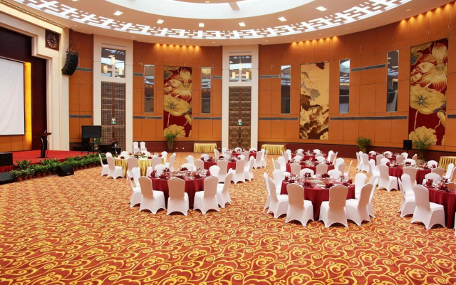 Jiarun Gloria Plaza Hotel