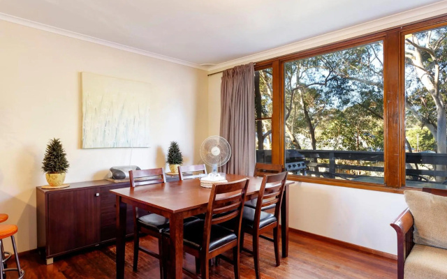 Gumtree Cottage Hawks Nest – Balcony – Hawks Nest