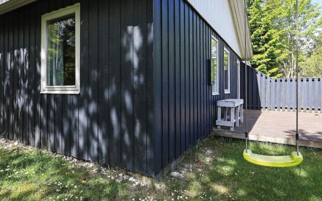 Cozy Holiday Home at Hals Jutland With Roofed Terrace