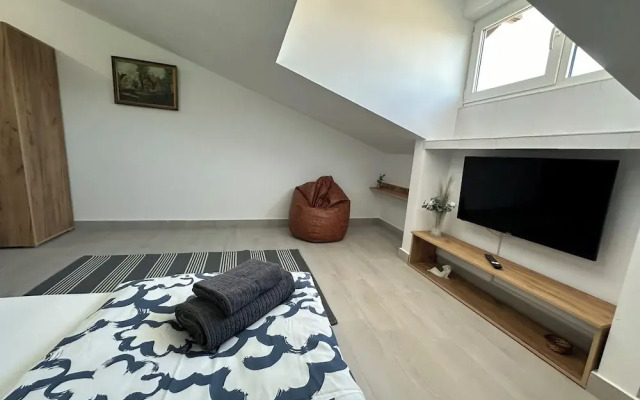Serenity Apartments and Studios