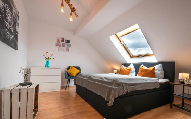 Schöne Dachterasse NETFLIX & PRIME Zentral Modern bis 4 Pers