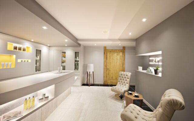 MGM Hôtels & Résidences – Résidence Chalets Éléna