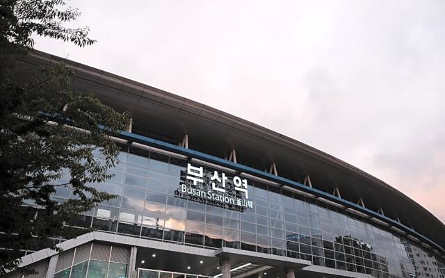 Brown Dot Busan Station Sky Garden