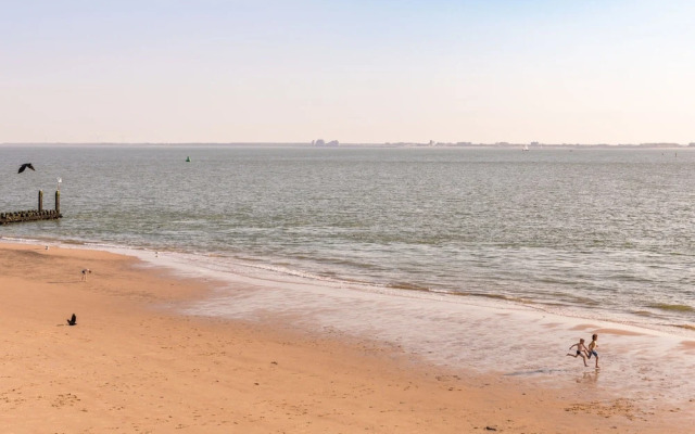 Lovely Holiday Home on Vlissingen's Beach