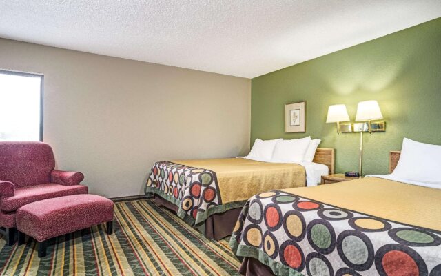 Super 8 by Wyndham Glencoe