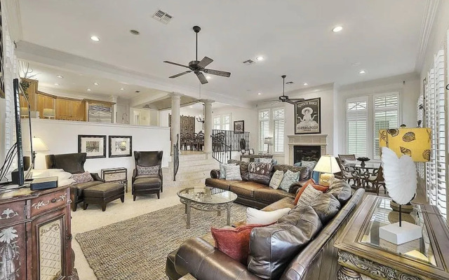 Villa Playa by RedAwning