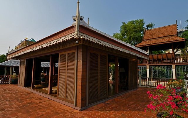 Chakrabongse Villas