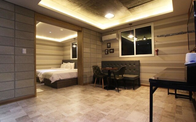 Yeosu Hakdong JA Self Check-in Motel