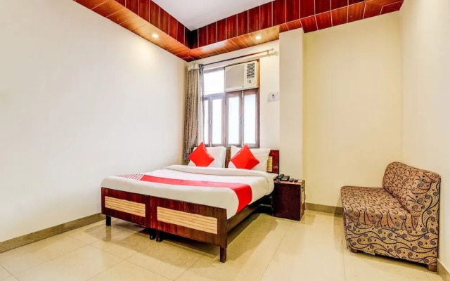 Vishwakarma Palace by OYO Rooms